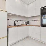 Krakowska With Balcony And Free Garage By Renters דירה ורוצלב
