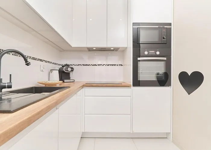 Krakowska With Balcony And Free Garage By Renters דירה ורוצלב