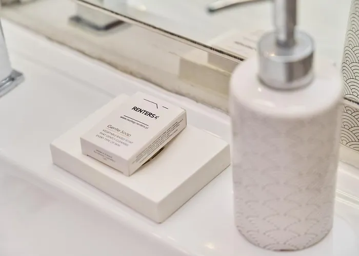 Krakowska With Balcony And Free Garage By Renters דירה *