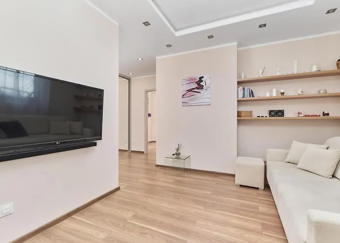 Krakowska With Balcony And Free Garage By Renters ורוצלב