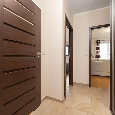 Appartamento Krakowska With Balcony And Free Garage By Renters Breslavia