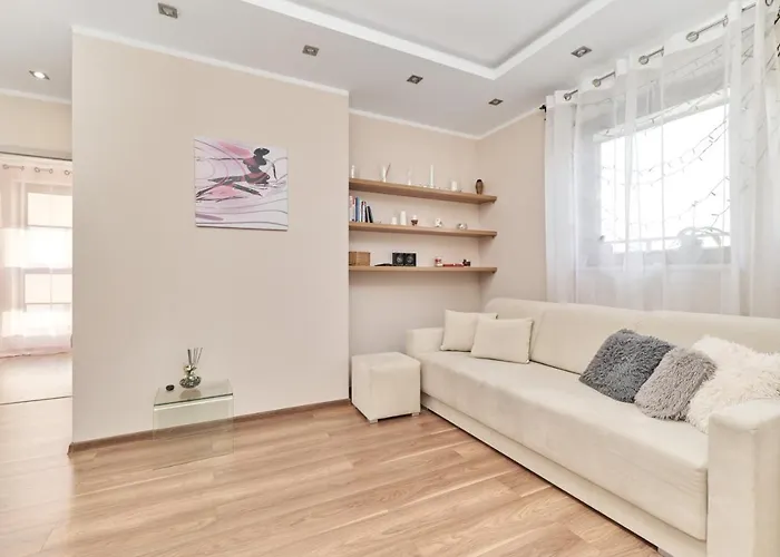 Krakowska With Balcony And Free Garage By Renters Διαμέρισμα Βρότσλαβ