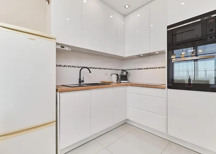 Krakowska With Balcony And Free Garage By Renters Διαμέρισμα Βρότσλαβ