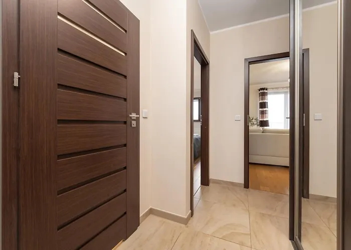 Διαμέρισμα Krakowska With Balcony And Free Garage By Renters Βρότσλαβ